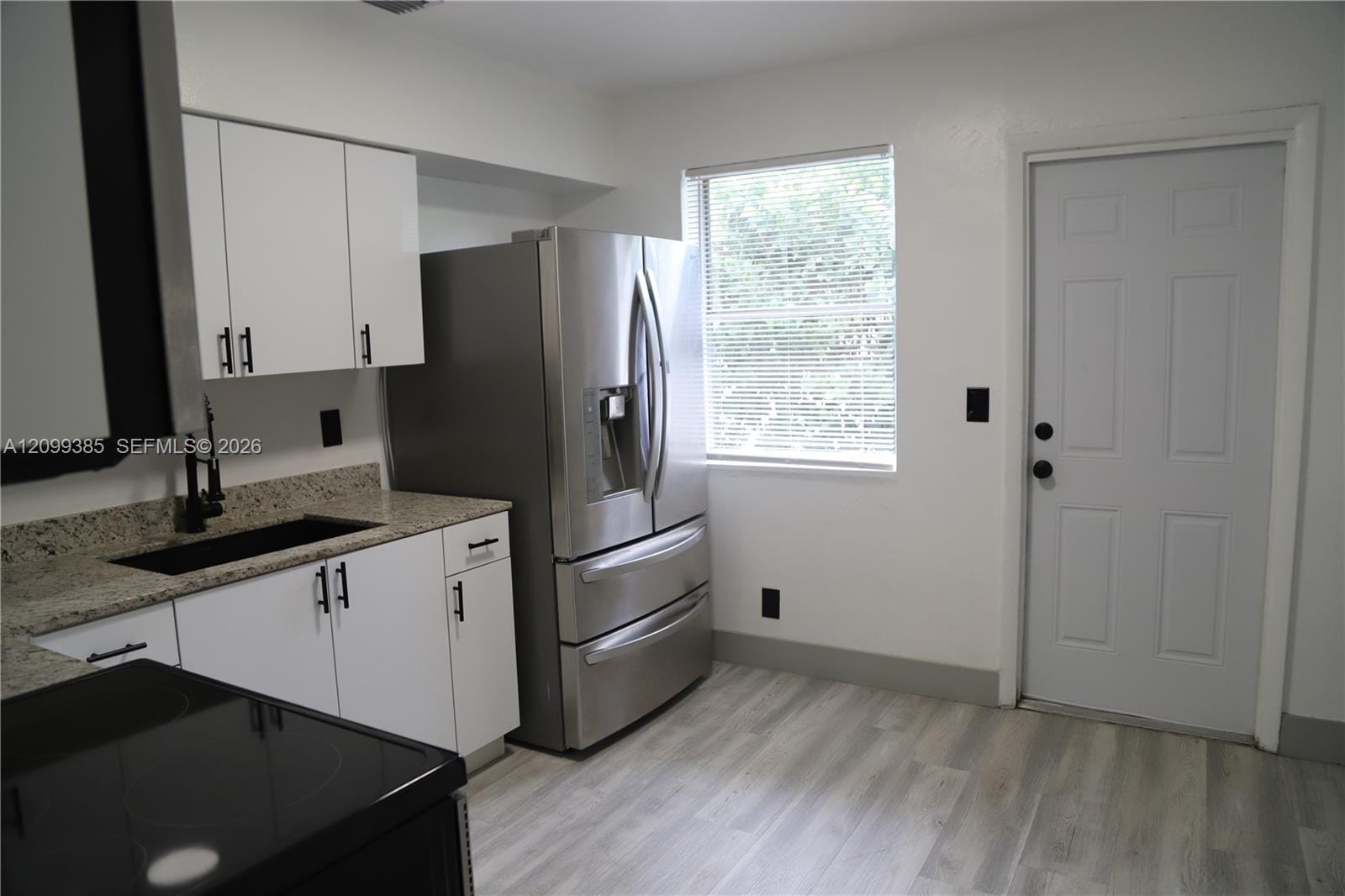 410 SW 9th Avenue 1E, Hallandale Beach, FL 33009 photo 2