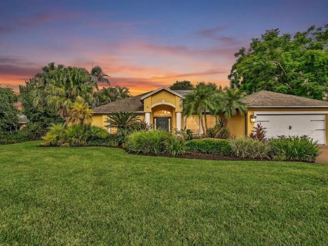 1918 SW BELLEVUE Avenue, Port St. Lucie, FL 34953