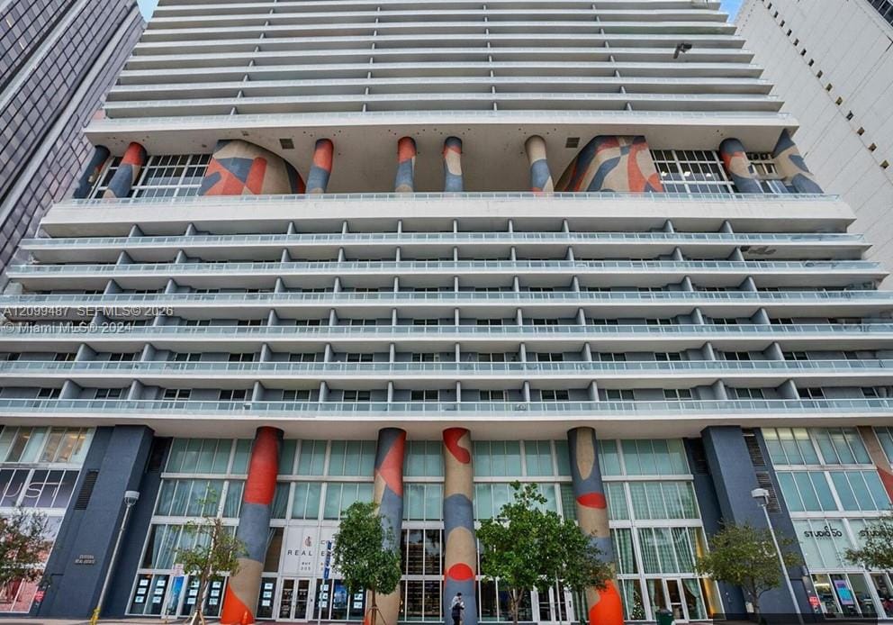 50 Biscayne Boulevard 1907, Miami, FL 33132 photo 22