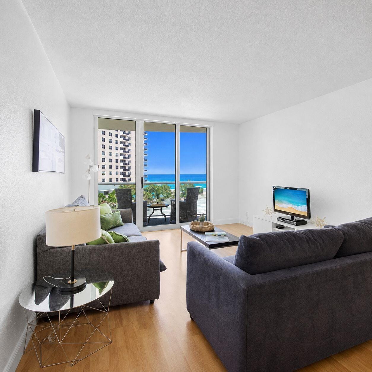 3801 S OCEAN Drive 4Y, Hollywood, FL 33019