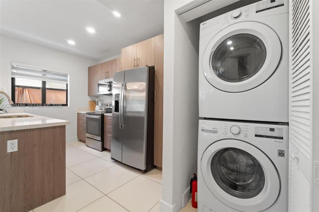 206 NW 11th Court 206, Florida City, FL 33034
