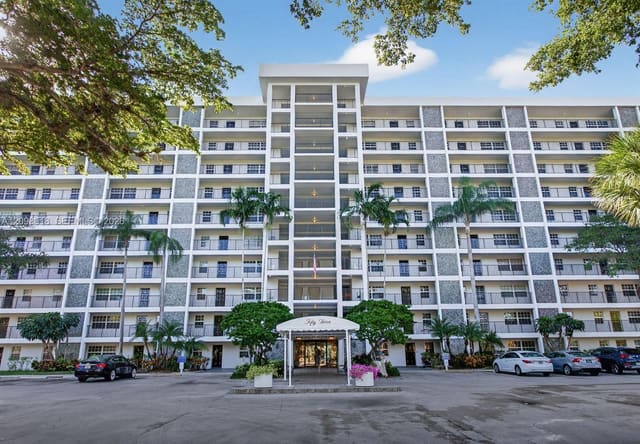 2900 N Course Drive 905, Pompano Beach, FL 33069