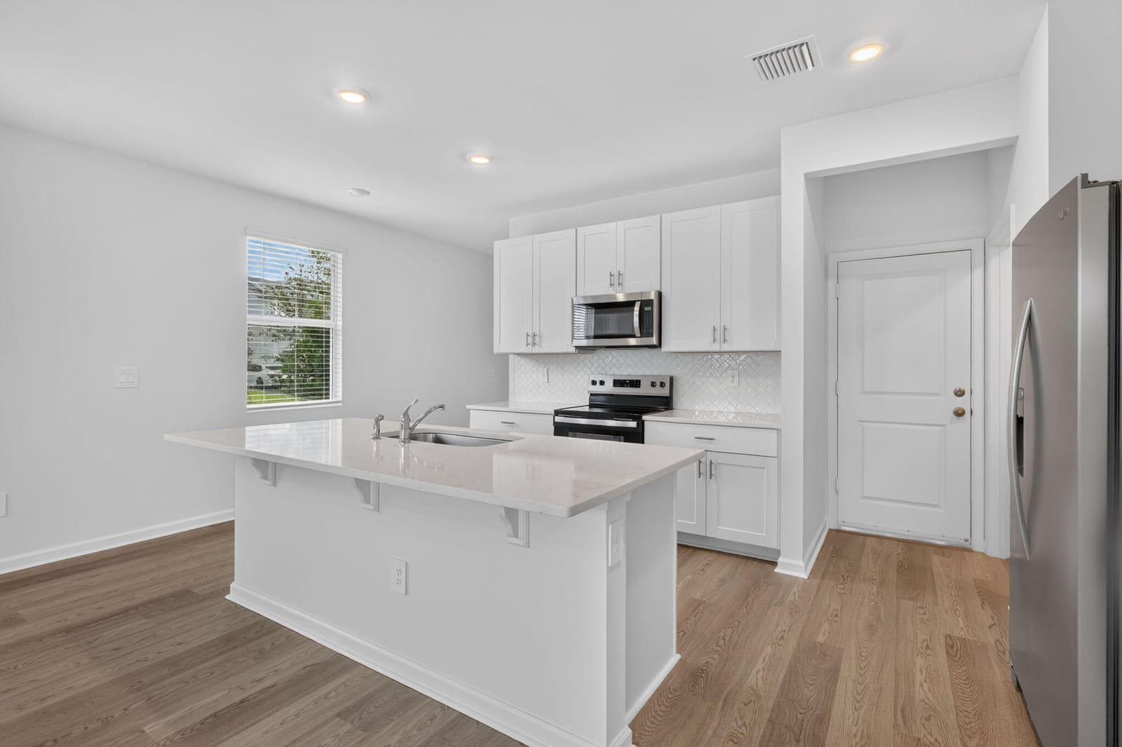 663 Salisbury Circle, Fort Pierce, FL 34982 photo 6