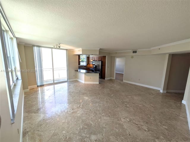 2000 N Bayshore Drive 627, Miami, FL 33137
