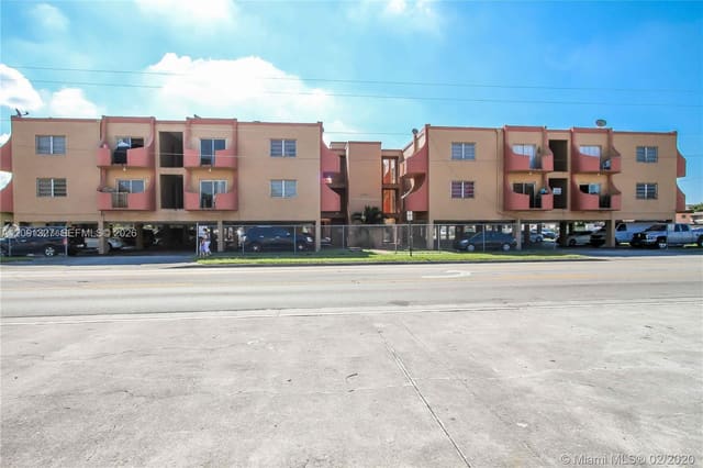 3675 W 11th Avenue 318, Hialeah, FL 33012