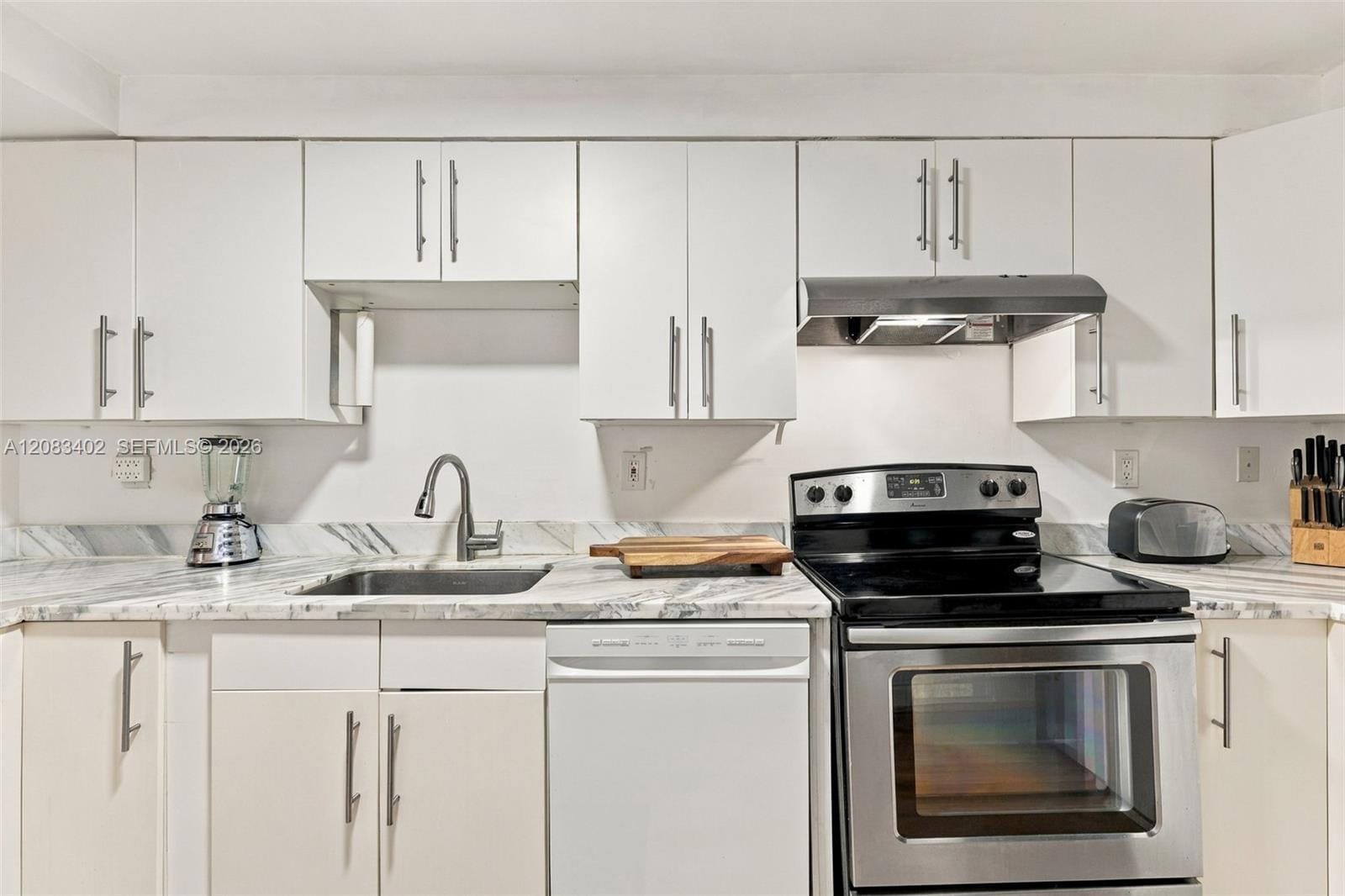1051 Meridian Avenue 1E, Miami Beach, FL 33139 photo 9
