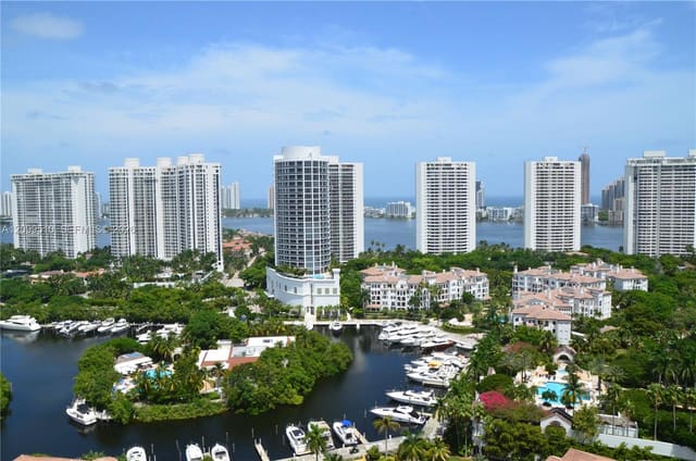 1000 W Island Boulevard 2909, Aventura, FL 33160