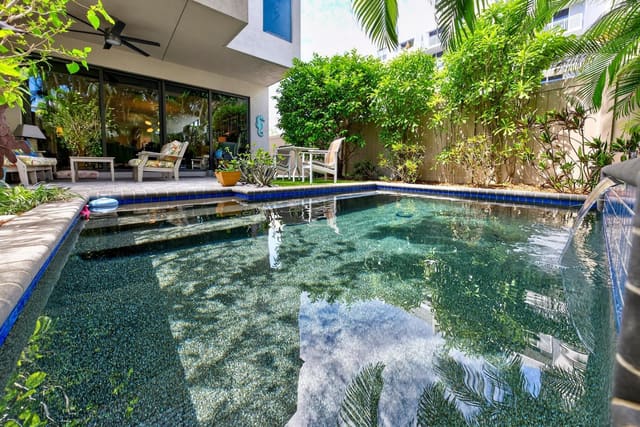 930 NE 16th Avenue, Fort Lauderdale, FL 33304