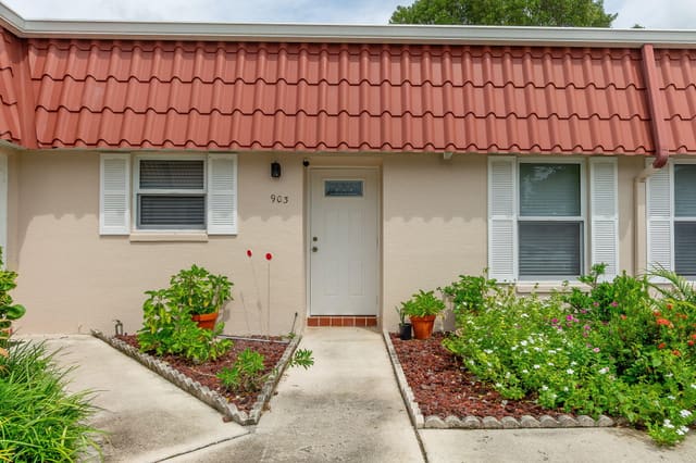 903 Worcester Lane, Lake Worth, FL 33467