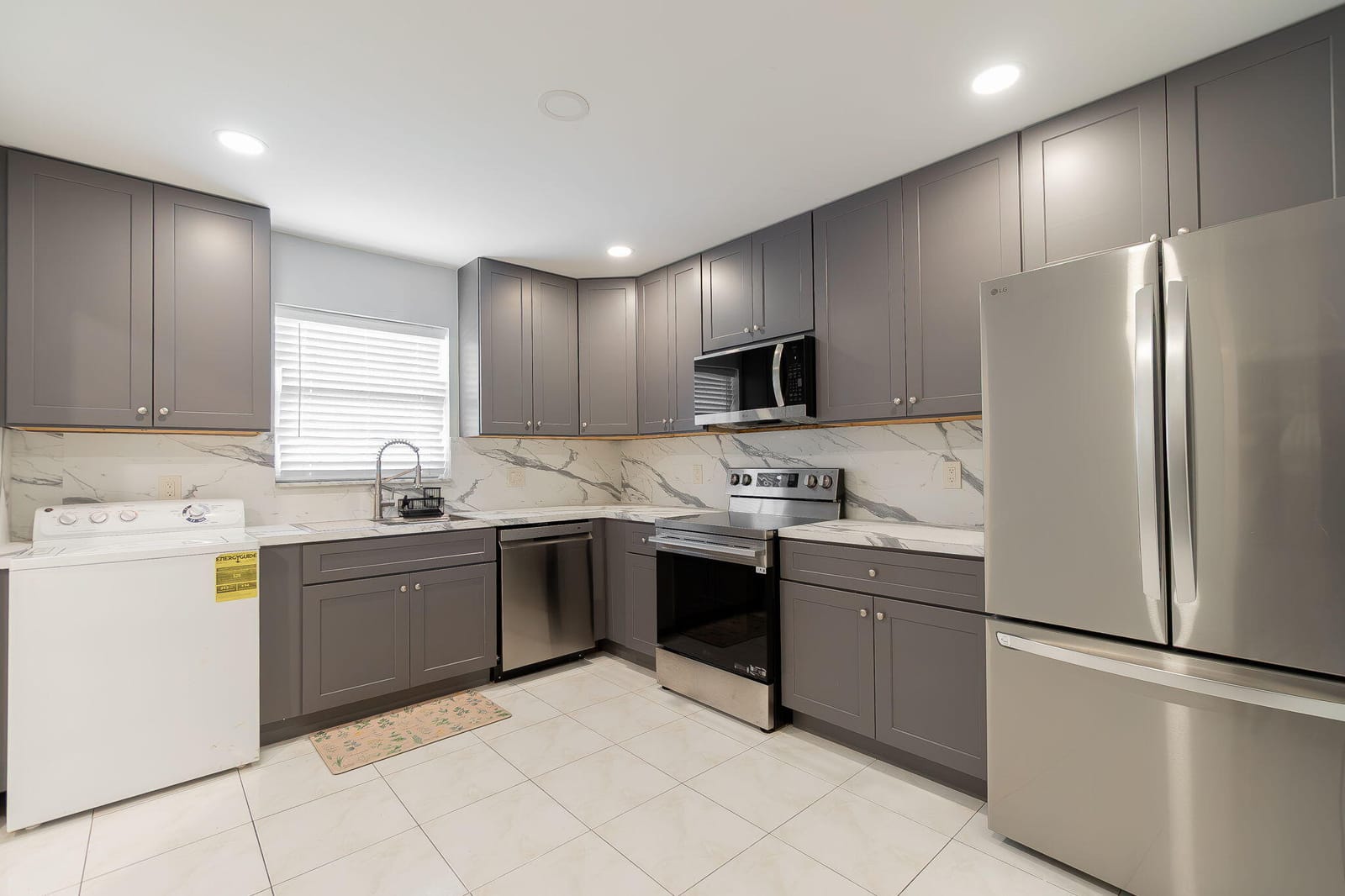 903 Worcester Lane — photo 4