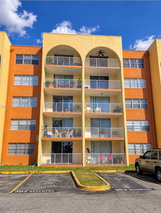 7000 NW 186th Street 4-116, Hialeah, FL 33015
