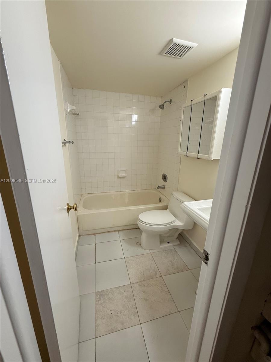 3396 Foxcroft Road 210, Miramar, FL 33025 photo 4
