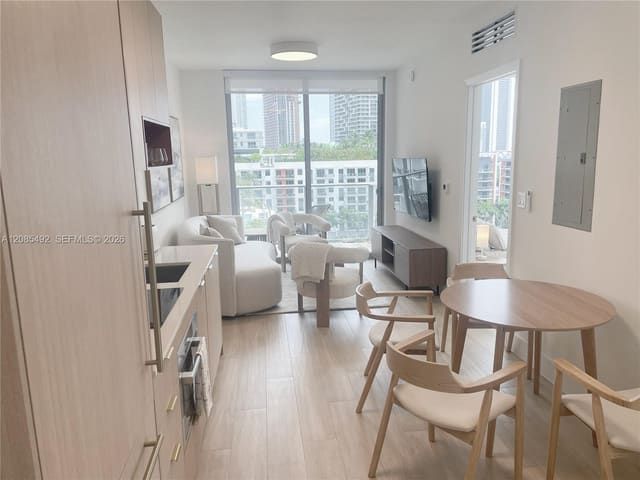 90 NE 32nd Street 1001, Miami, FL 33127