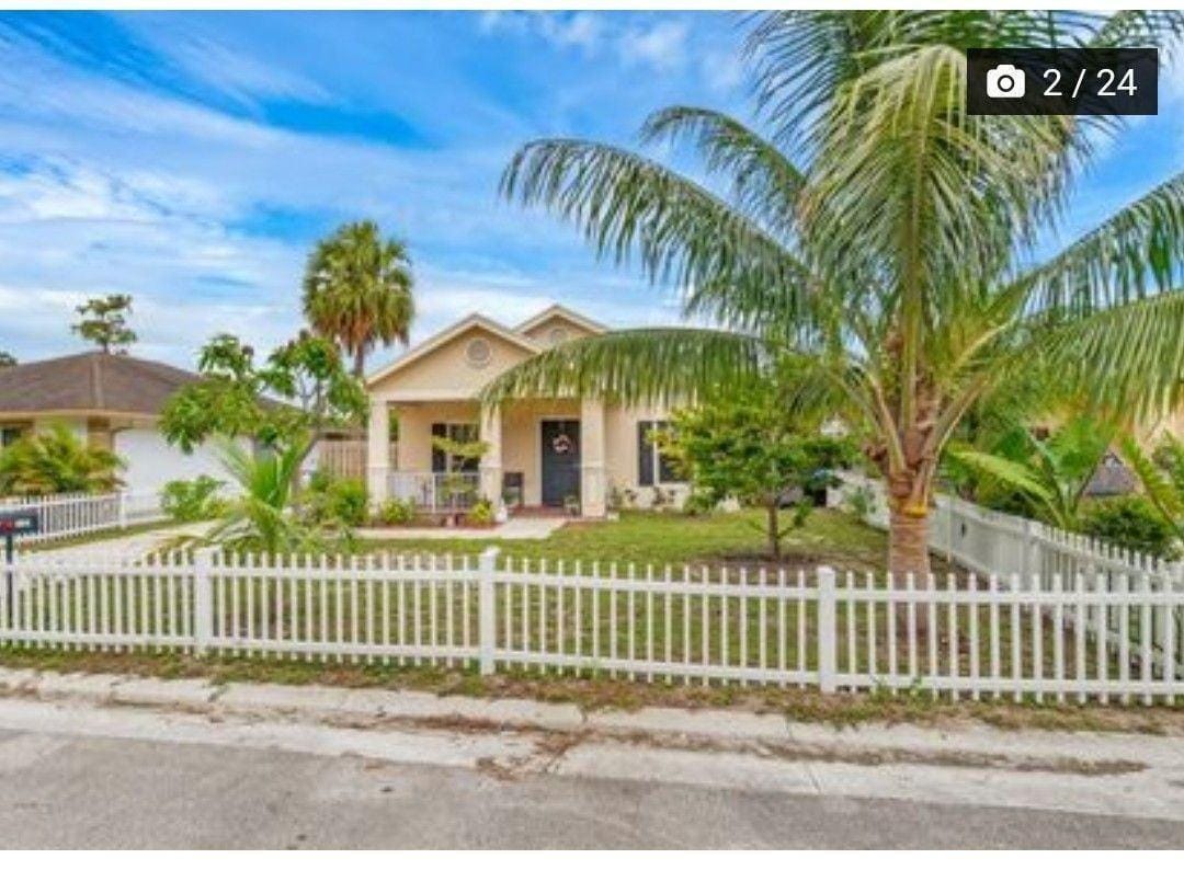 2957 SAGINAW Avenue, Westgate, FL 33409