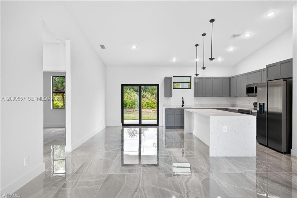 2524 W 70th Street, Lehigh Acres, FL 33971