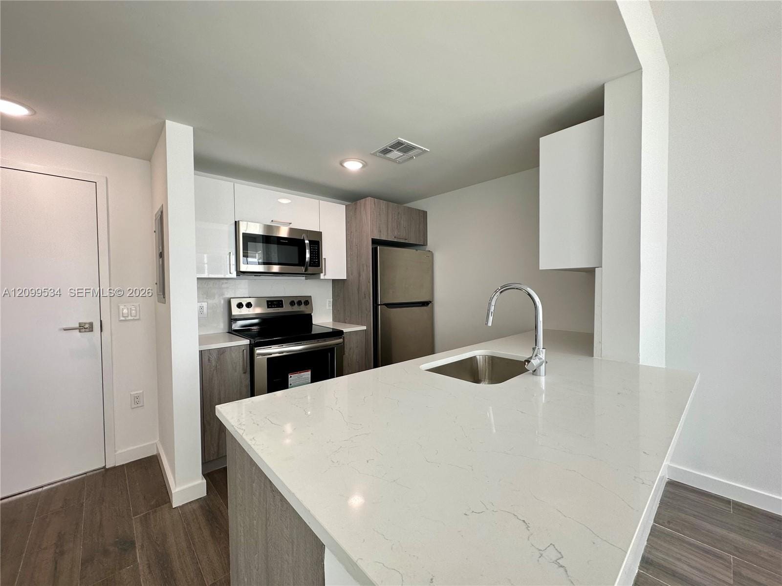 1570 Euclid Avenue 5, Miami Beach, FL 33139 photo 4