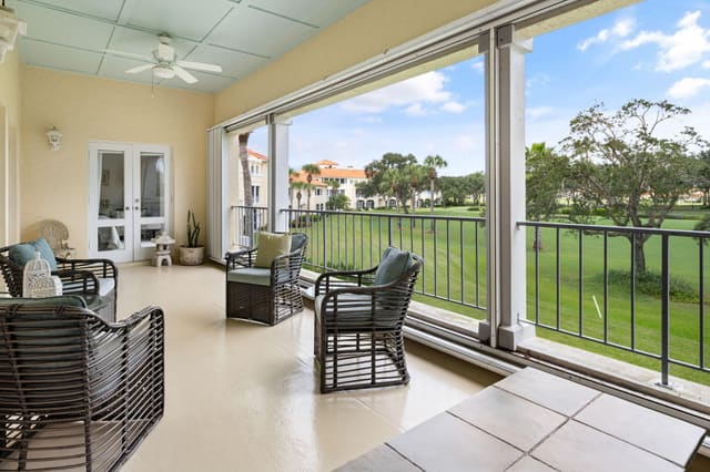 5040 HARMONY Circle 203, Vero Beach, FL 32967