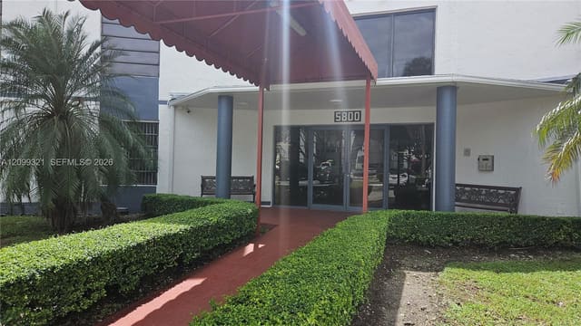 5800 SW 127th Avenue 2109, Miami, FL 33183