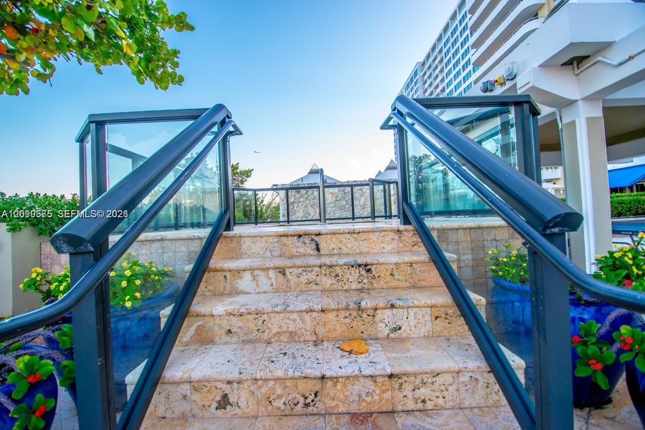 5555 Collins Avenue 9Z, Miami Beach, FL 33140 photo 13