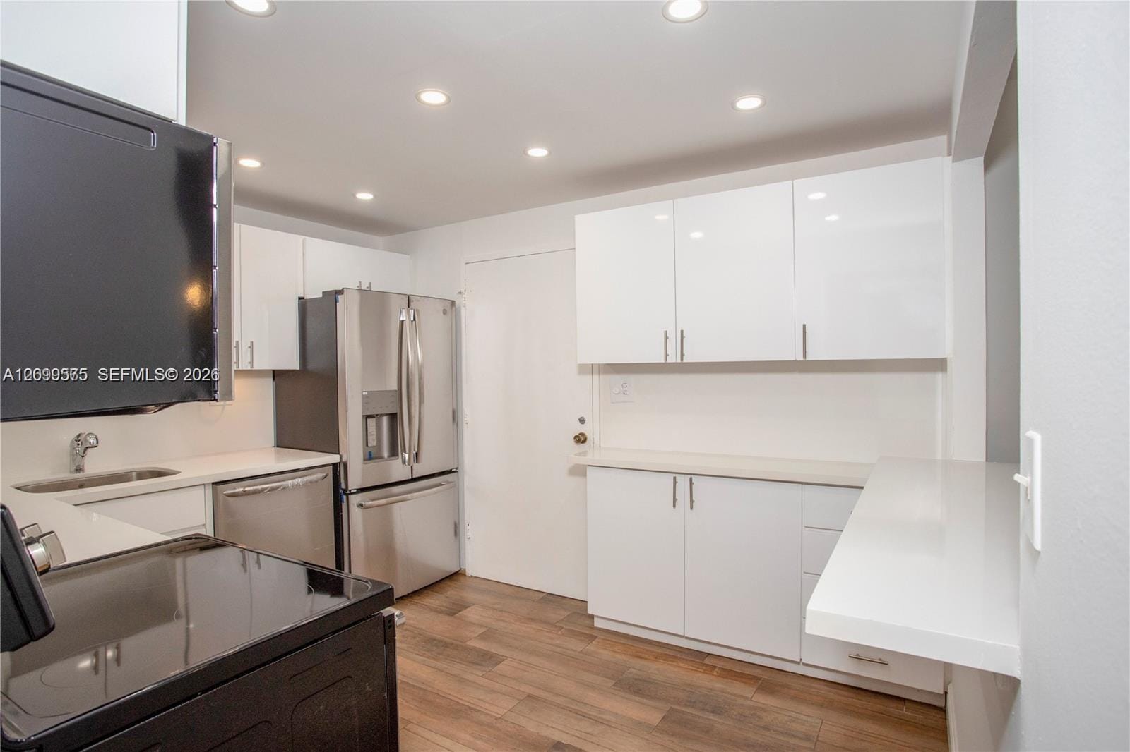5555 Collins Avenue 9Z, Miami Beach, FL 33140 photo 28