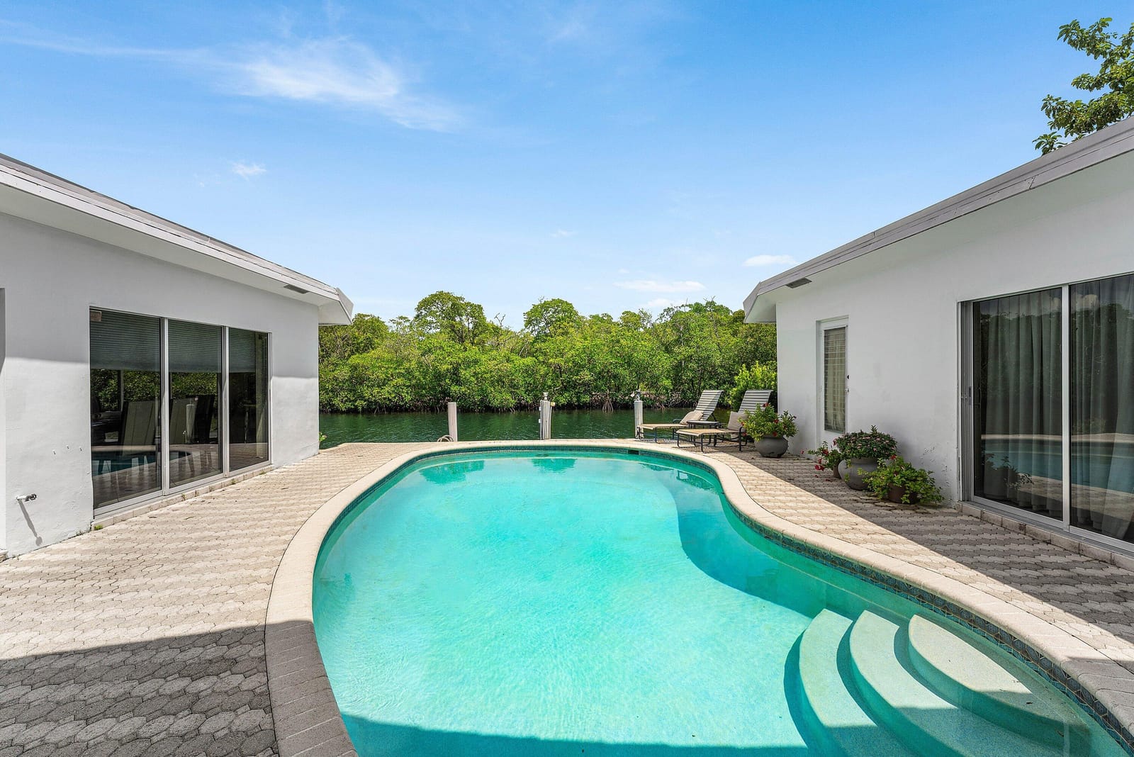 611 Phillips Drive, Boca Raton, FL 33432 photo 14