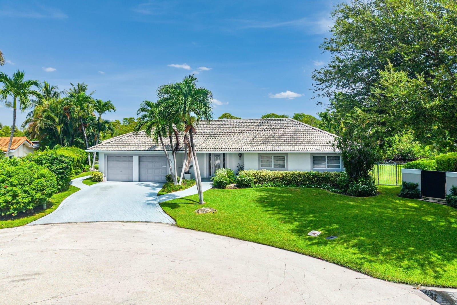 611 Phillips Drive, Boca Raton, FL 33432 photo 17