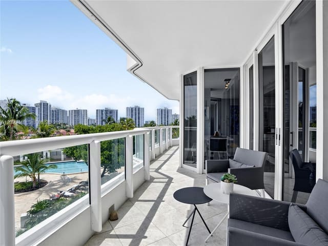 21055 Yacht Club Drive 710, Aventura, FL 33180