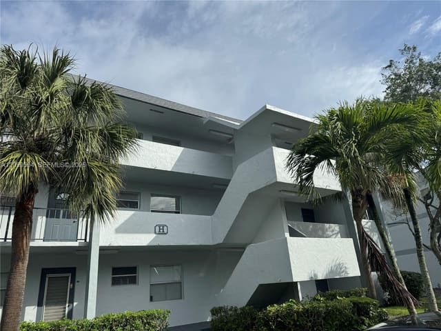 8370 Sands Point Boulevard H309, Tamarac, FL 33321