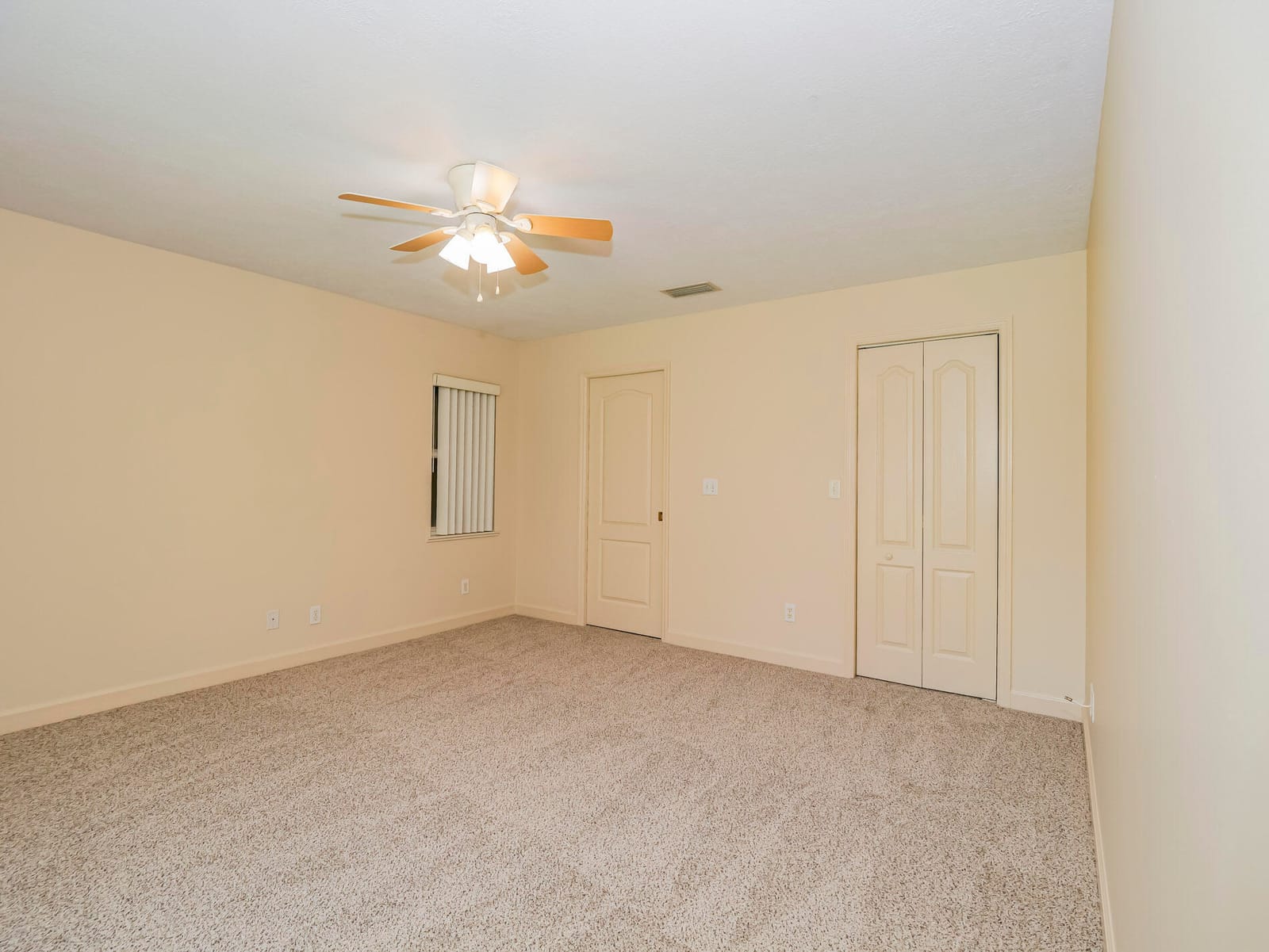 301 S WIMBROW Drive A, Sebastian, FL 32958 photo 17