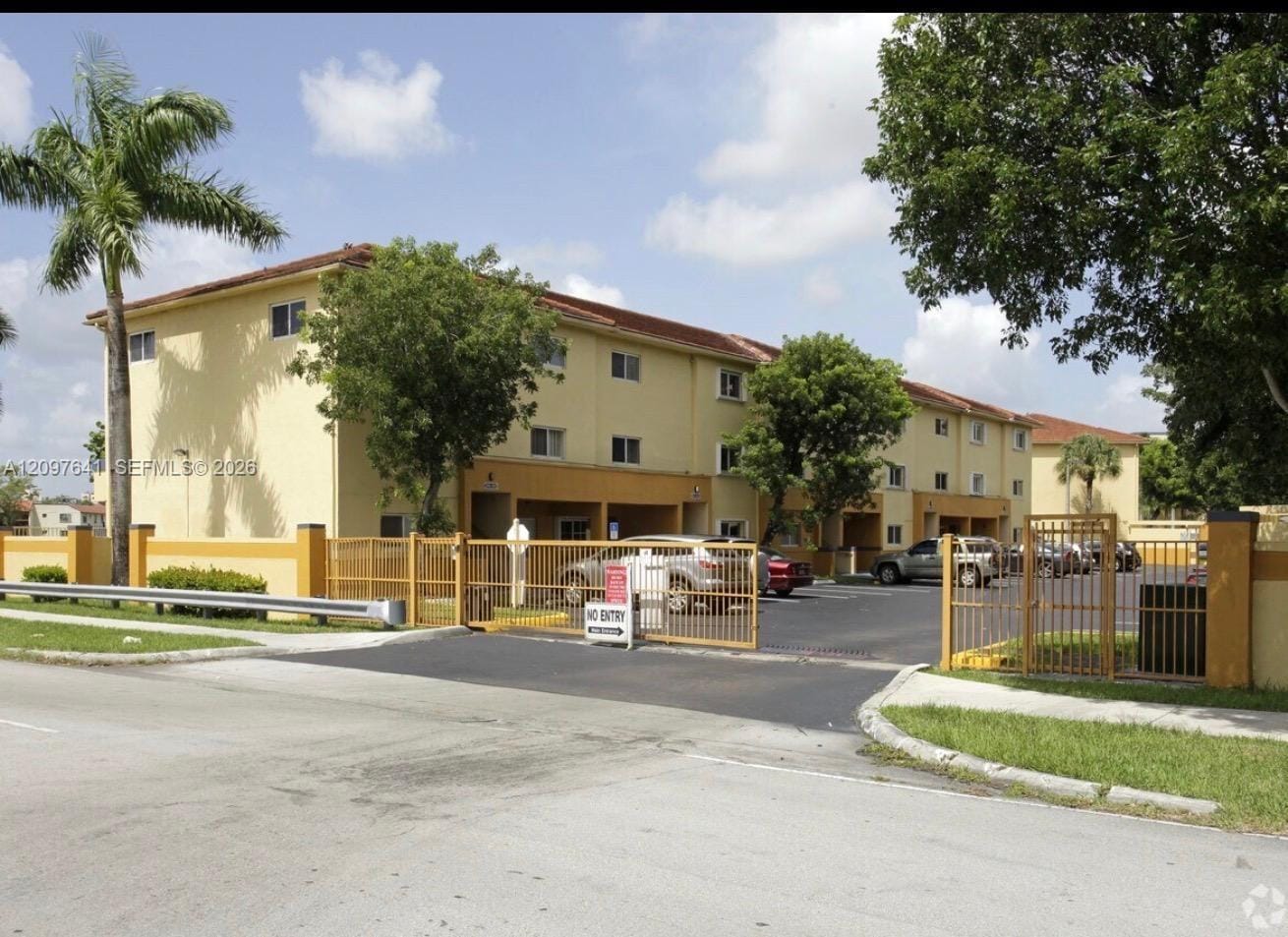 14902 SW 82nd Lane 13-207, Miami, FL 33193 photo 2