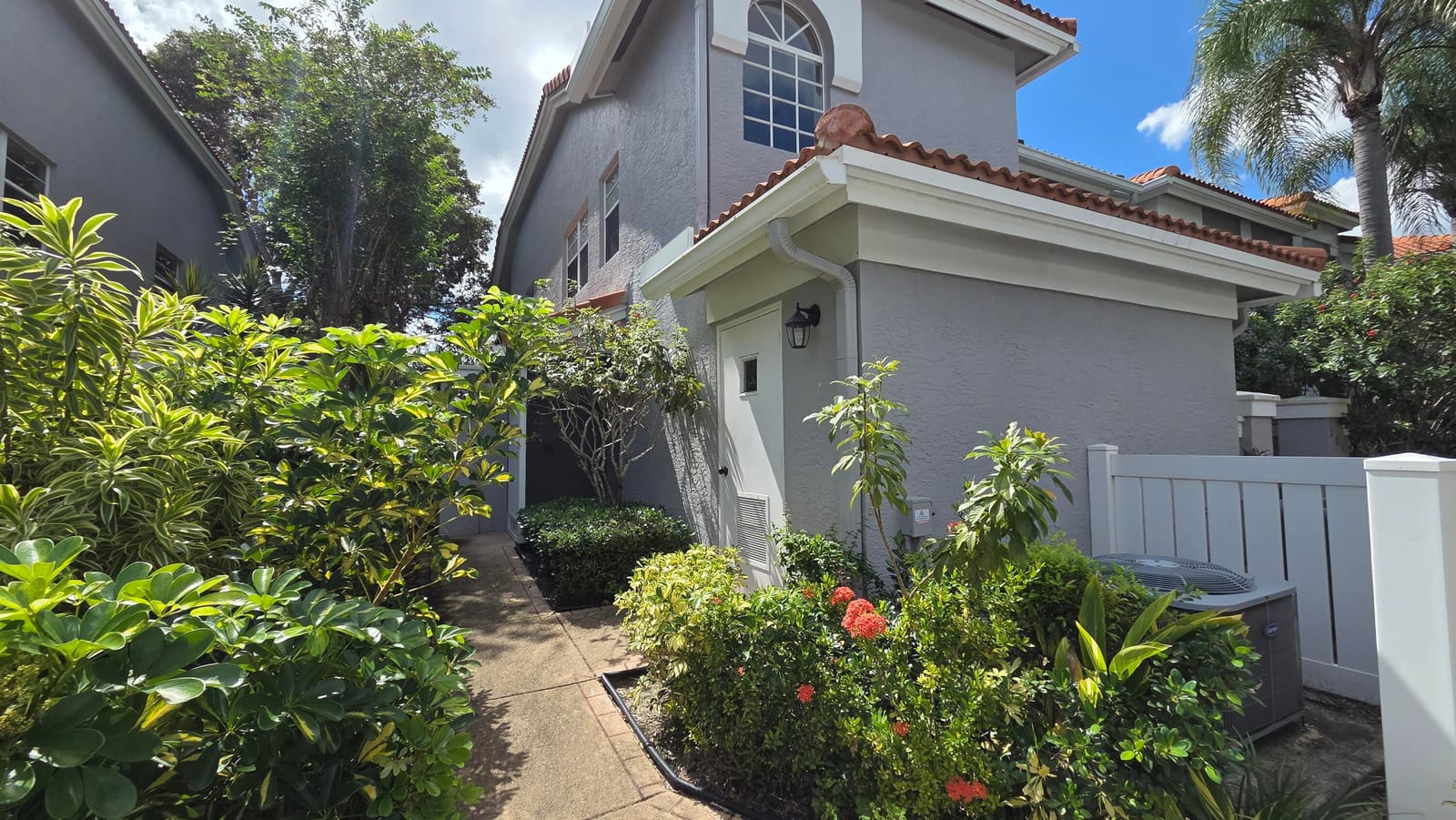 3 bedroom home for sale at 7634 MAJESTIC PALM, Boynton Beach, FL 33437 — $3,000