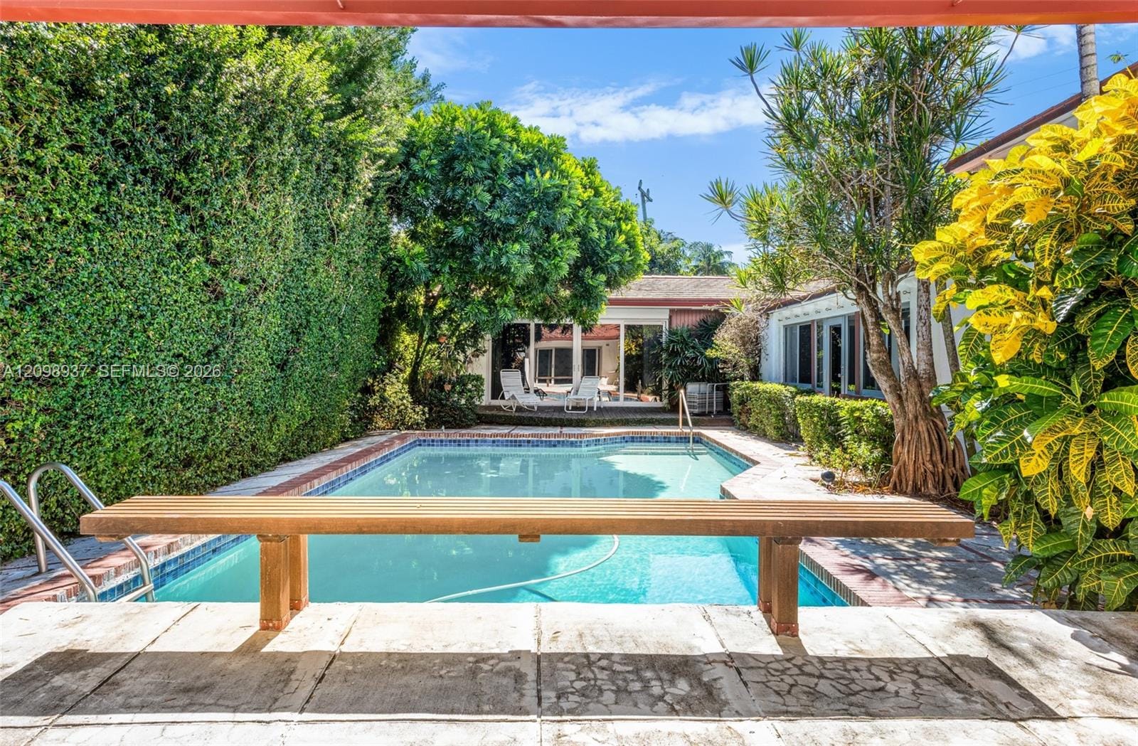 6415 Pine Tree Drive Circle, Miami Beach, FL 33141 photo 3