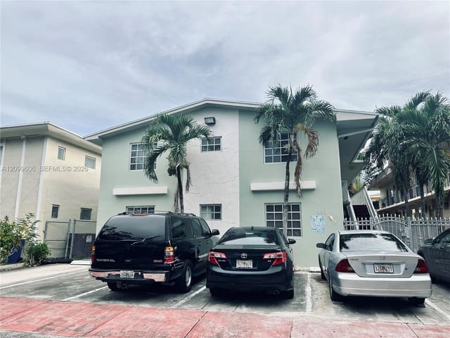 950 Biarritz Drive 4, Miami Beach, FL 33141