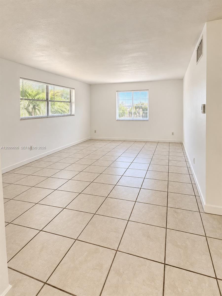 950 Biarritz Drive 4, Miami Beach, FL 33141 photo 2