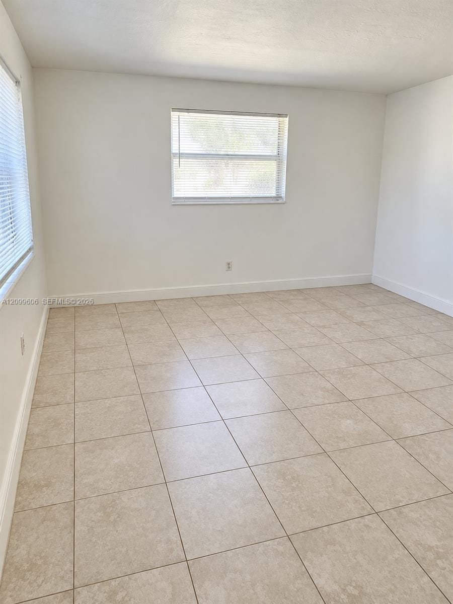 950 Biarritz Drive 4, Miami Beach, FL 33141 photo 9