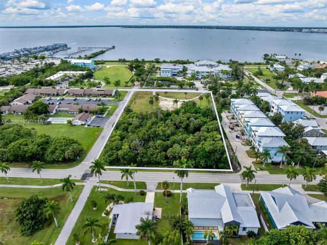 925 W Marion, Punta Gorda, FL 33950