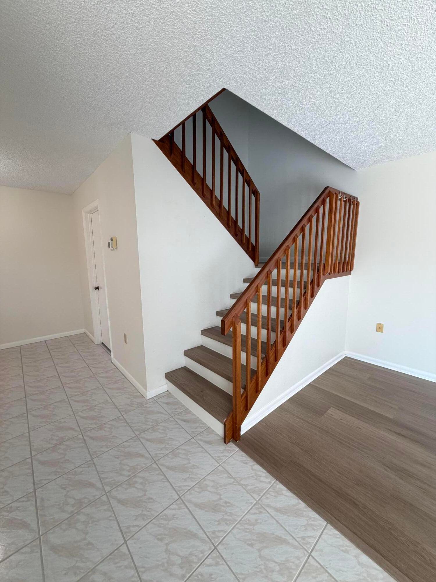5820 SE WINDSONG Lane 209, Stuart, FL 34997 photo 9