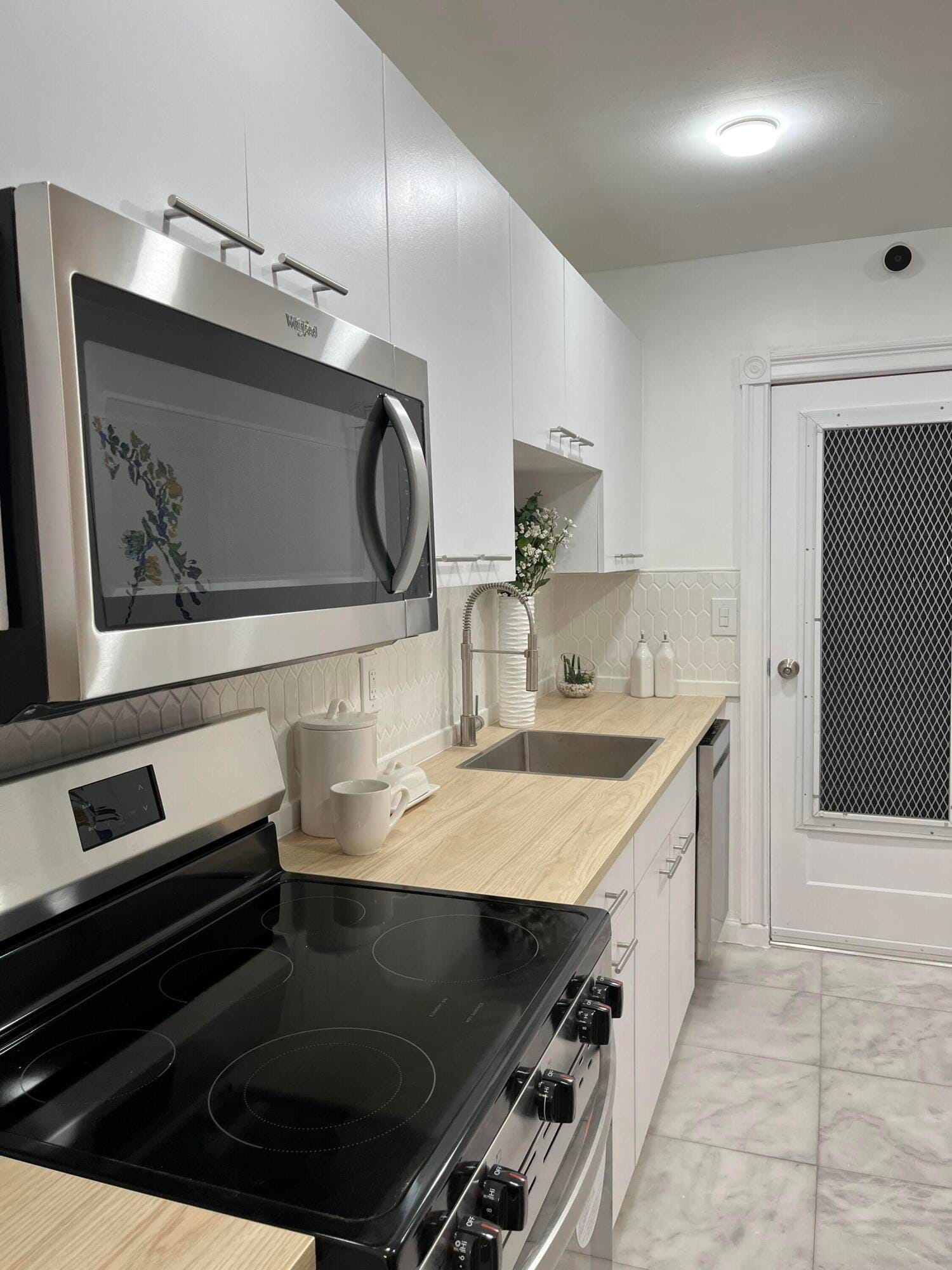 11685 CANAL Drive 304, North Miami, FL 33181