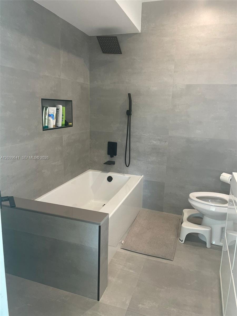 3720 NE 167th Street 39 — photo 9