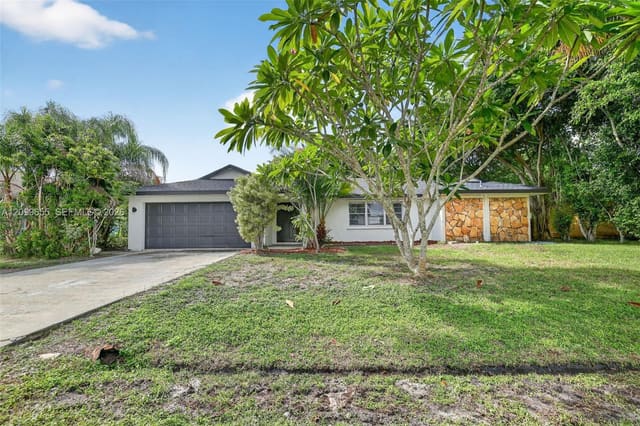 770 SE Hollahan Avenue 770, Port St. Lucie, FL 34983