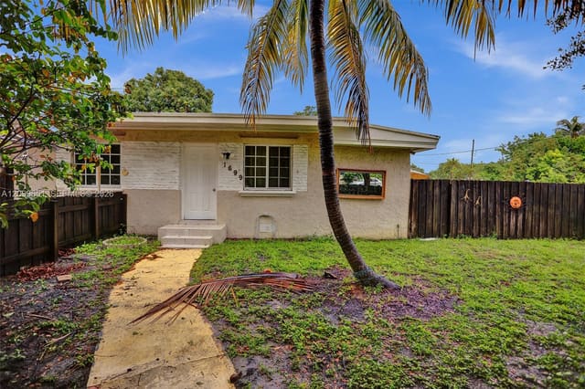 1699 NE 157th Terrace, North Miami Beach, FL 33162
