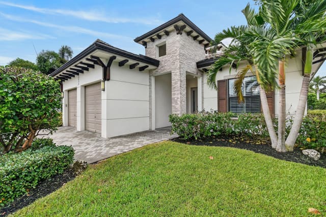2948 GIN BERRY Way, West Palm Beach, FL 33401