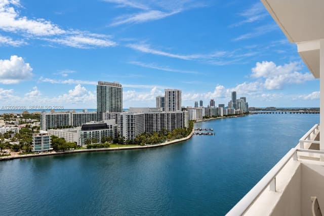 11 Island Avenue 2006, Miami Beach, FL 33139
