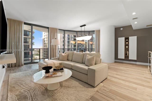 45 SW 9th Street 1708, Miami, FL 33130