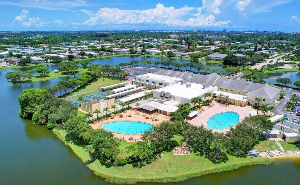 42 COVENTRY B, West Palm Beach, FL 33417 photo 13