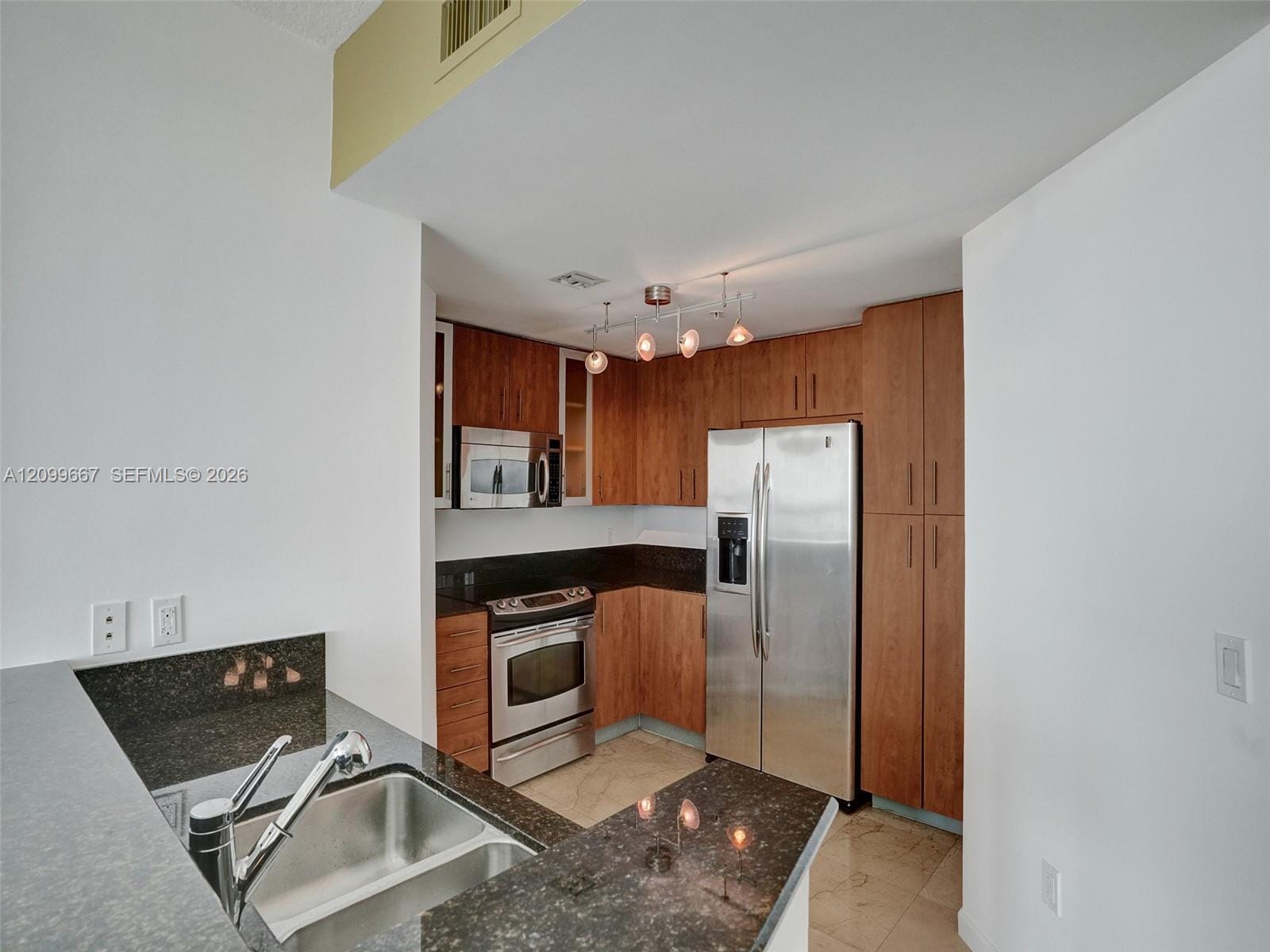 7900 Harbor Island Drive 911, North Bay Village, FL 33141 photo 8