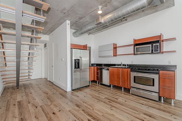 690 SW 1st Court 1007, Miami, FL 33130