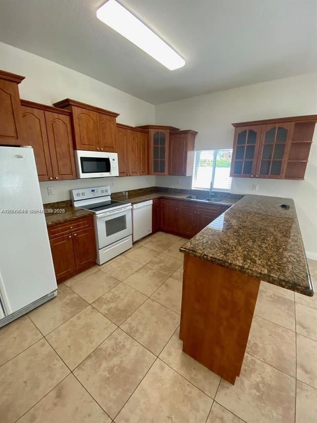 2485 W 5th Court B, Hialeah, FL 33010