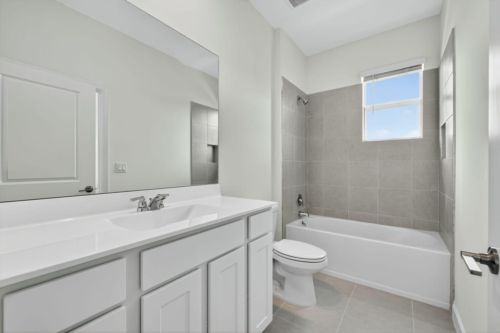 311 SE CROSSOAK Lane, Port St. Lucie, FL 34984 photo 23