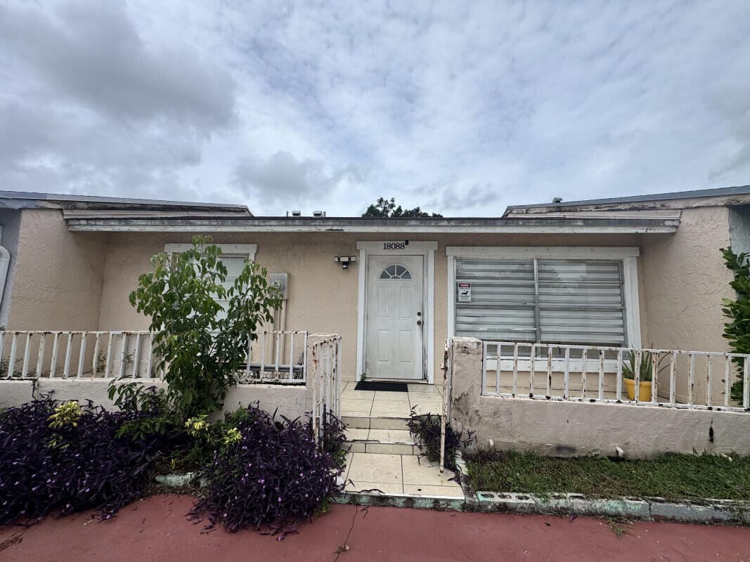 18088 NW 40th Place, Miami Gardens, FL 33055